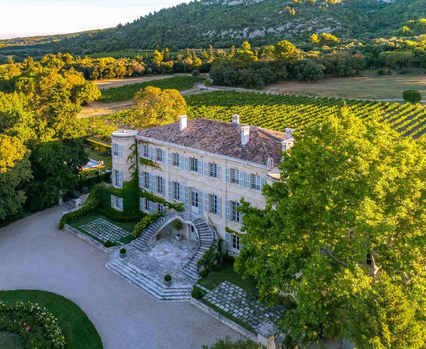 Vue aérienne du Château d’Estoublon © Château d’Estoublon Vue aérienne du Château d’Estoublon © Château d’Estoublon